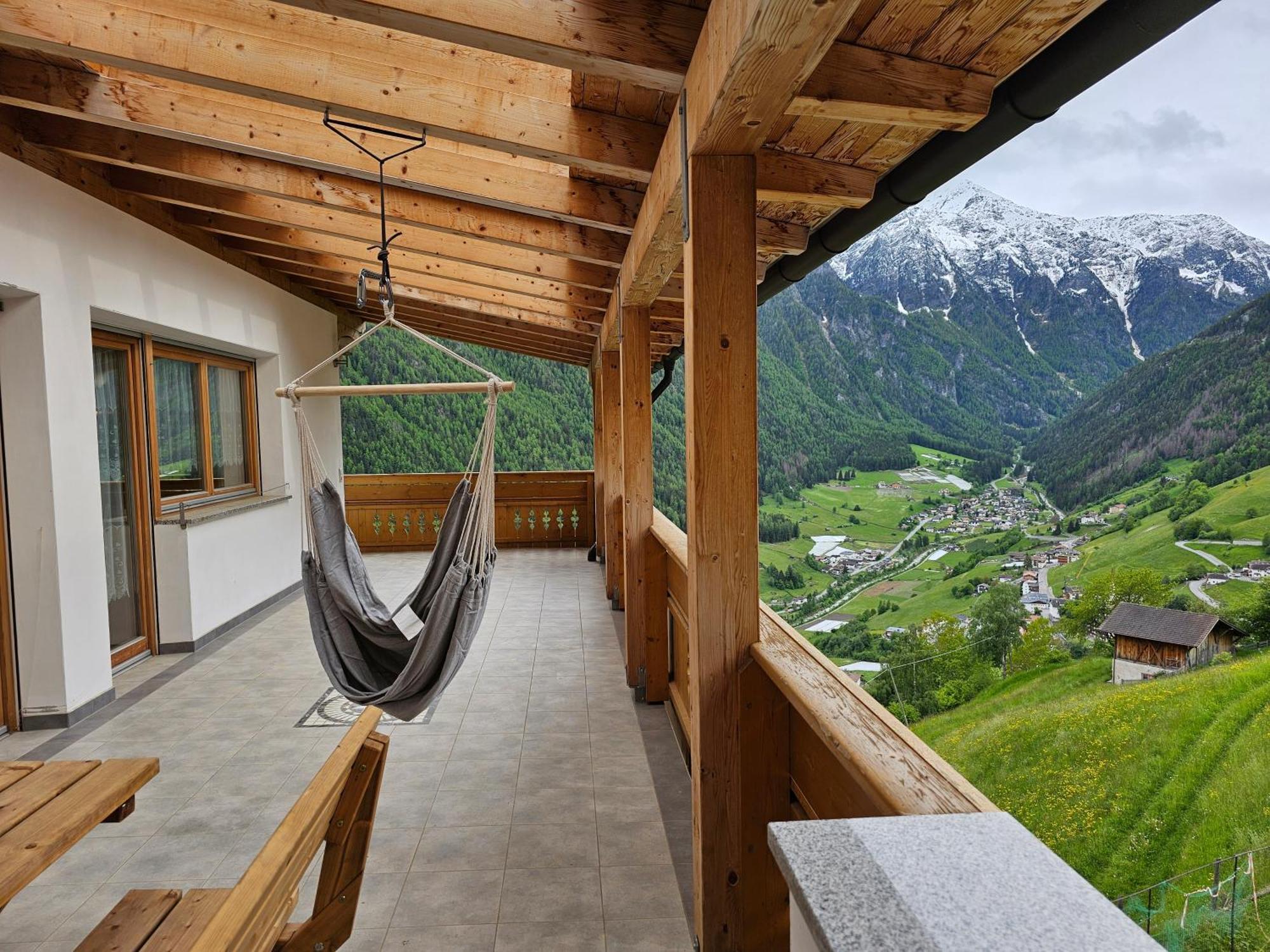 Alpenblick Lodge Tscholl 마르텔로 외부 사진