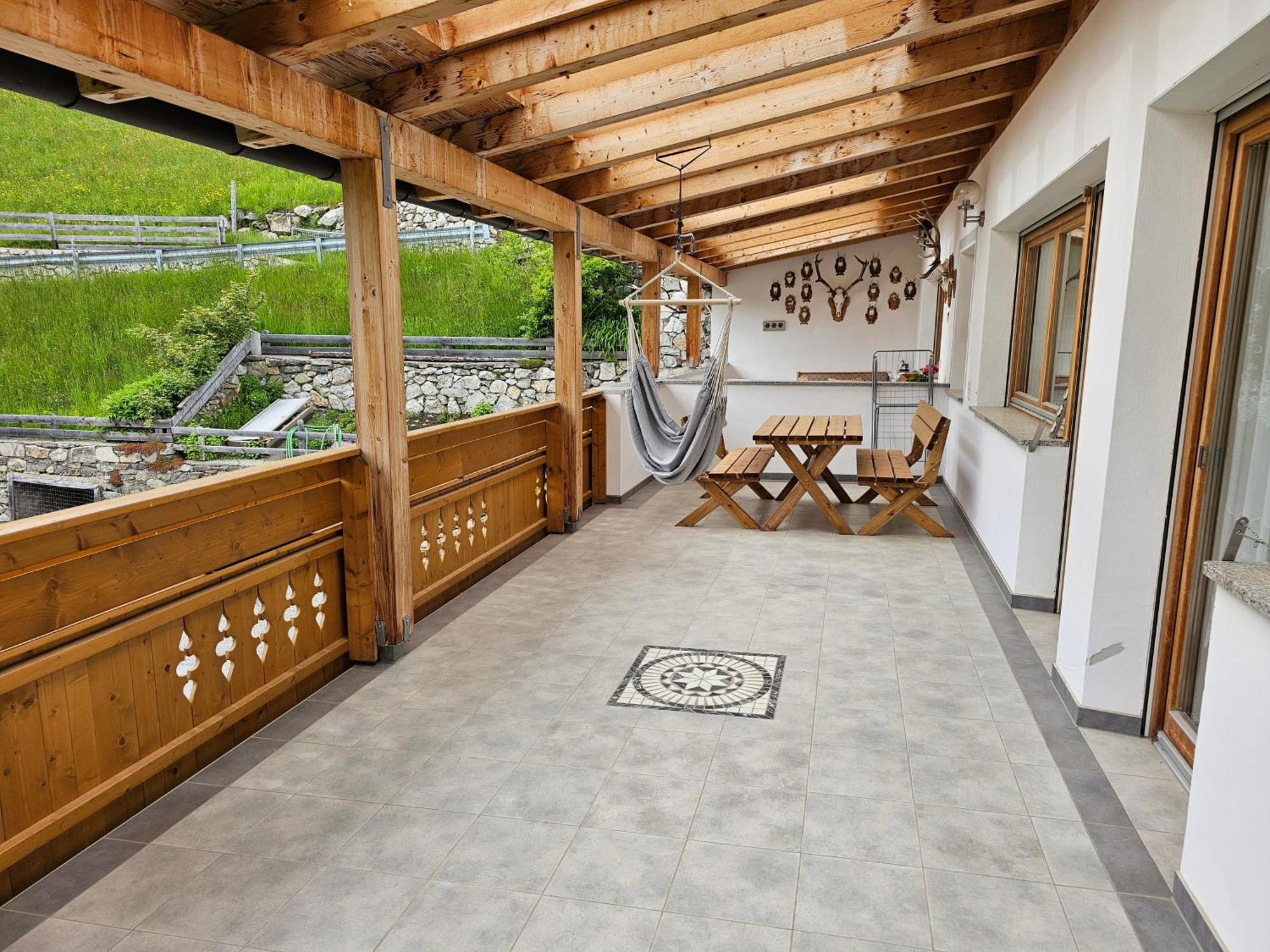 Alpenblick Lodge Tscholl 마르텔로 외부 사진