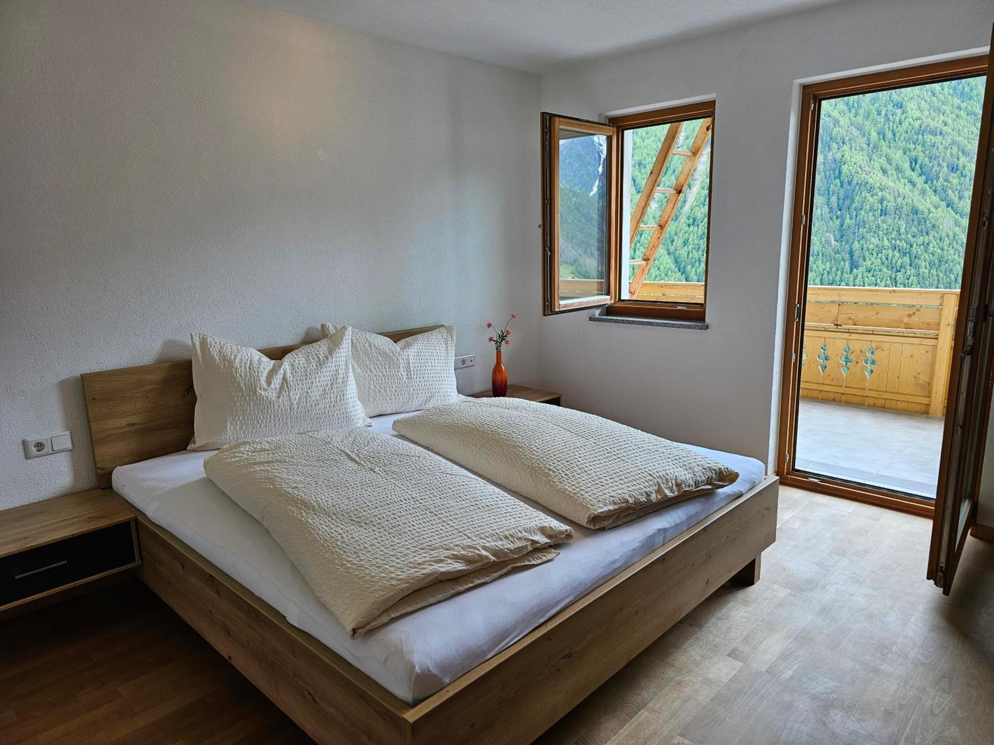 Alpenblick Lodge Tscholl 마르텔로 외부 사진